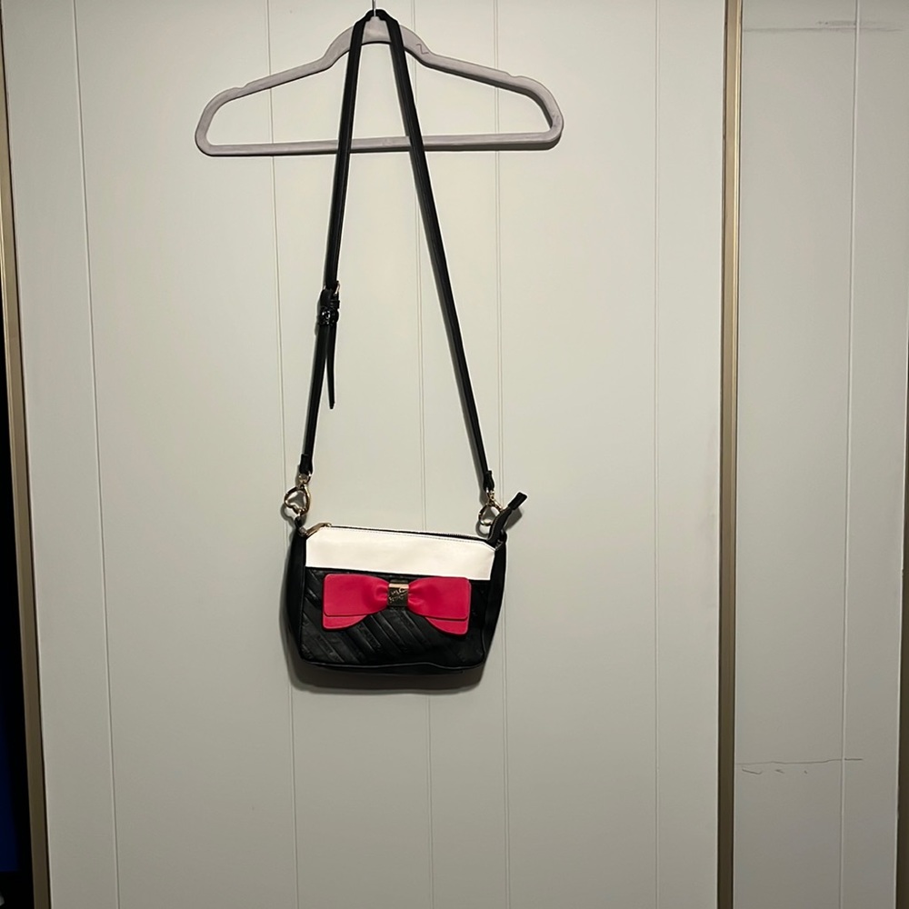 Betsey Johnson crossbody purse